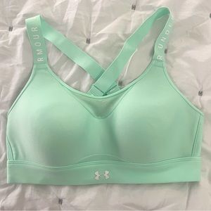 Adjustable sports bra